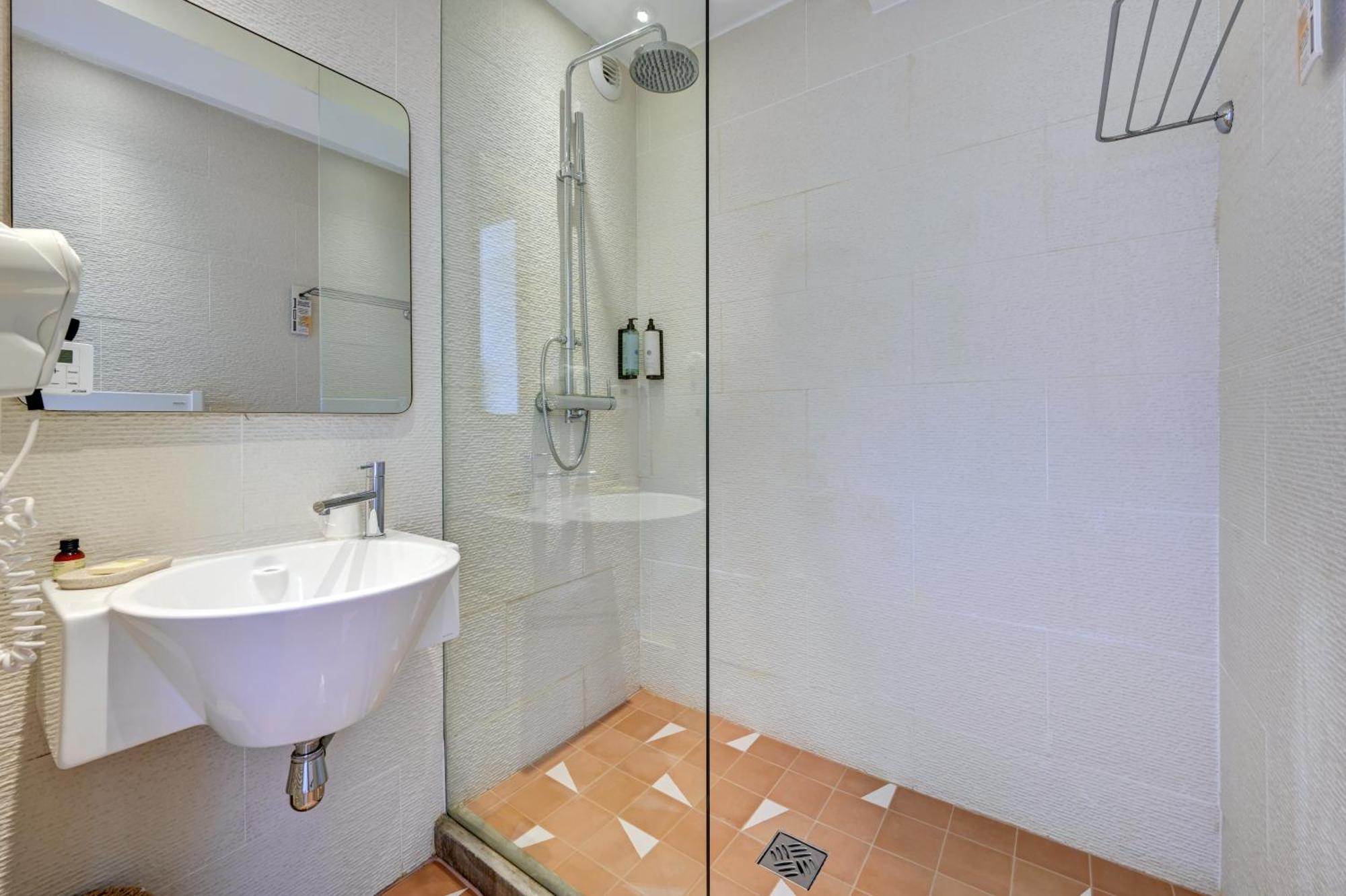 Hotel Bor Єр Екстер'єр фото